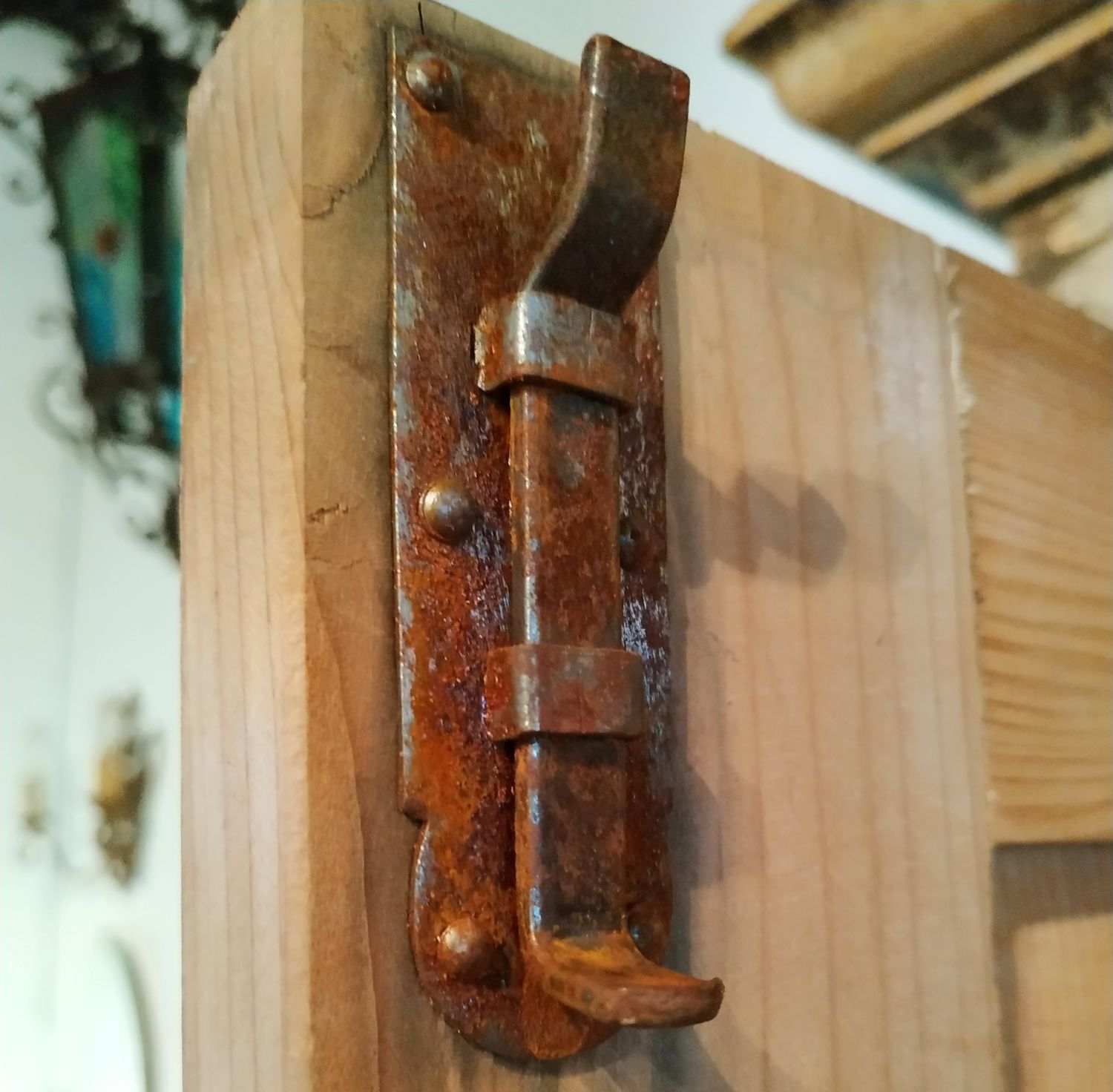 Patinated buffet (pastry furniture)