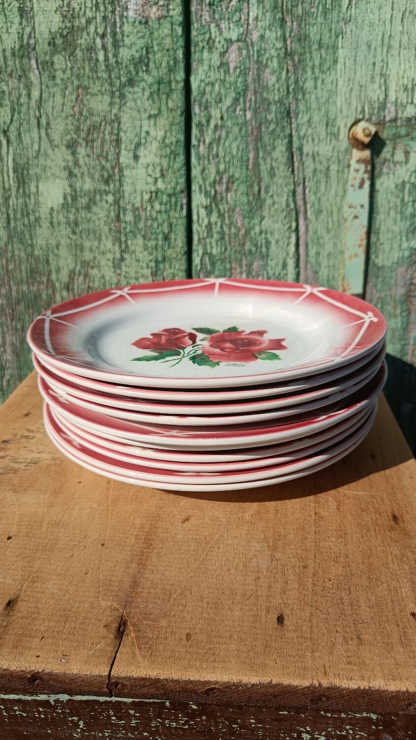 flat plates Digoin Sarreguemines Cibon – red roses decoration – vai