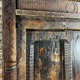Afghan door in carved wood from the late 19th century with Palace Temple framing.