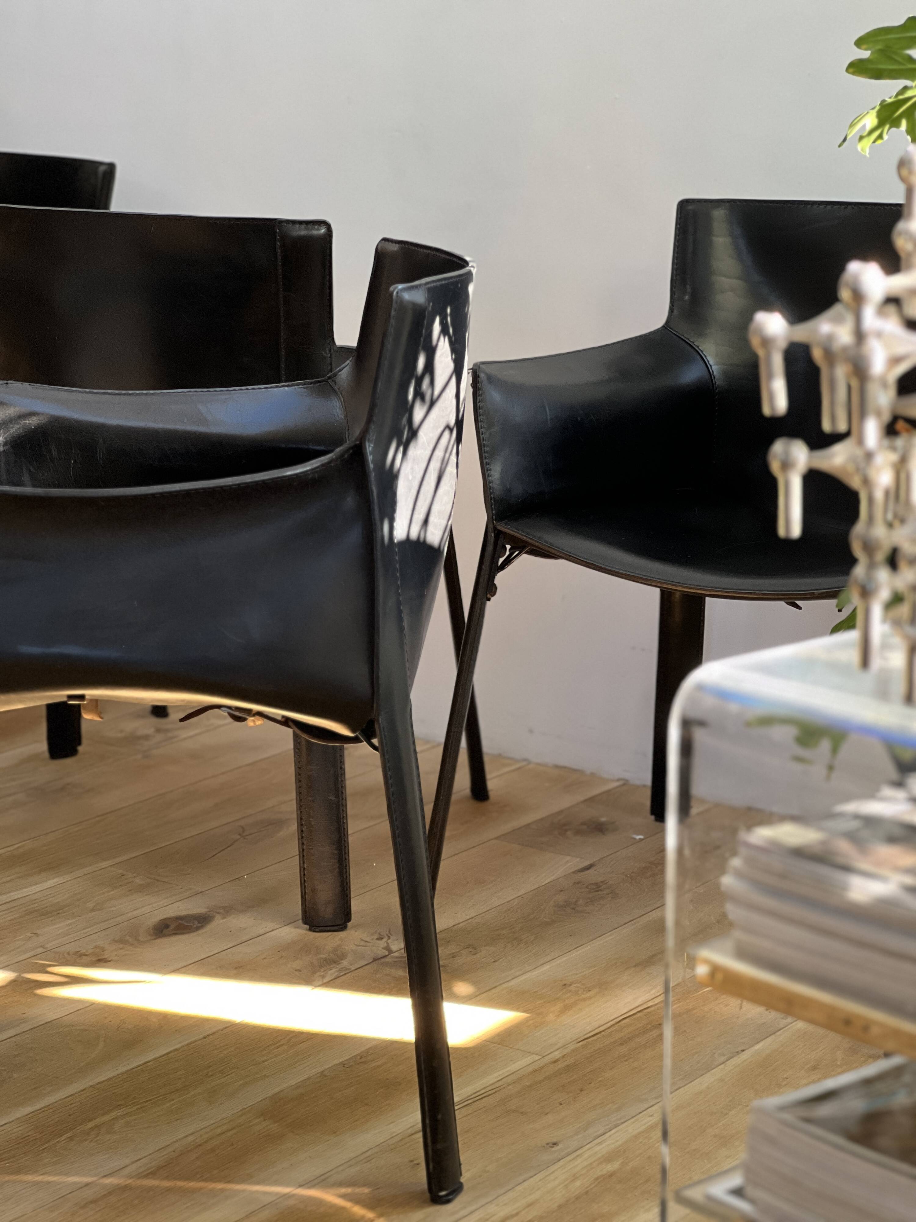 Set of 6 black leather armchairs from the 1970s