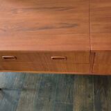 Scandinavian dressing table