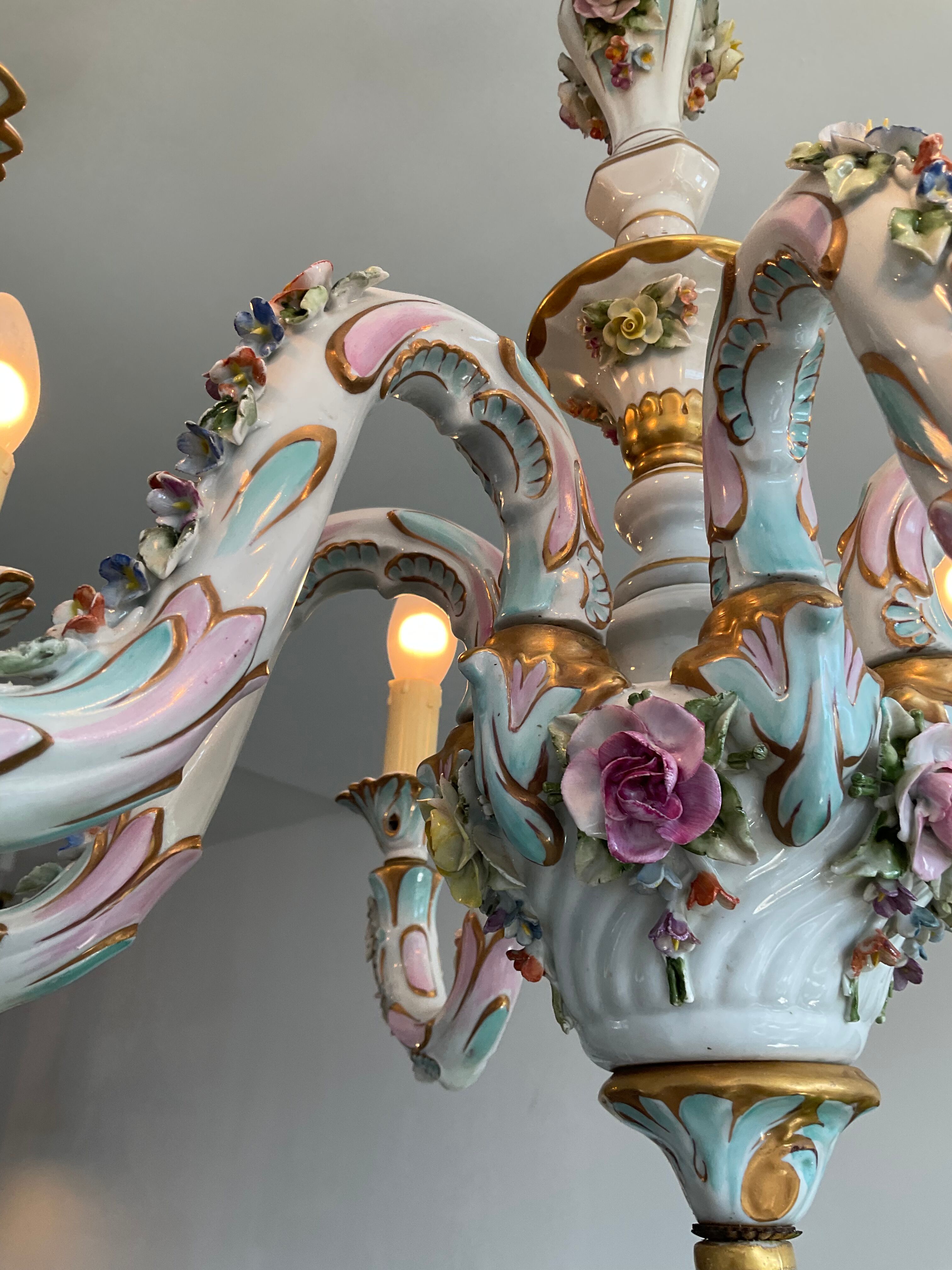 Old chandelier Capodimonte porcelain Italy 6 arms