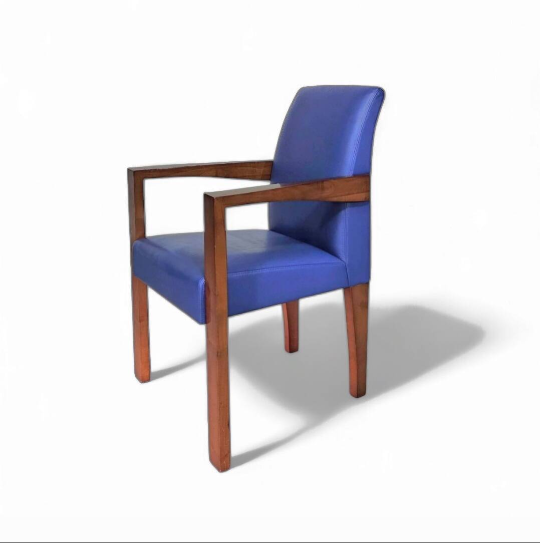 4 x Hugues Chevalier conference Ying Bridge chair / leather