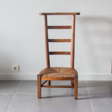 Ancient prayer-god chair