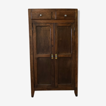 Armoire parisienne