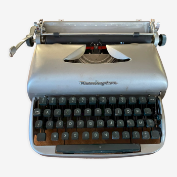 Remington Travel riter circa 1950 typewriter