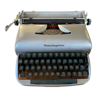 Remington Travel riter circa 1950 typewriter