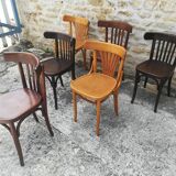Chaises de bistrot depareill"es