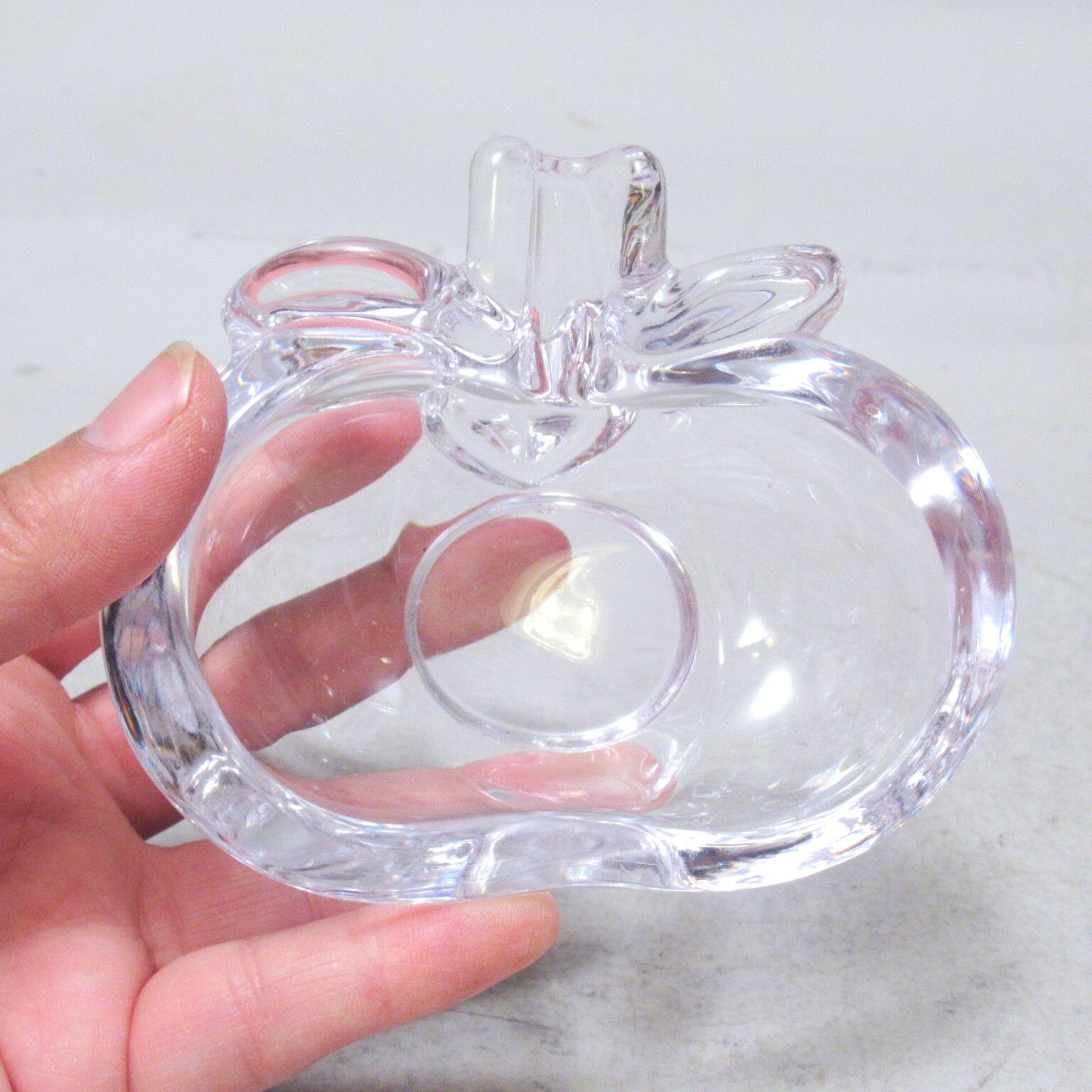 Cendrier pomme en cristal années 70