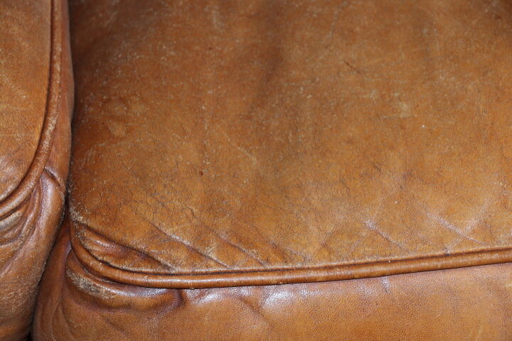 Classic club sofa leather swarthy