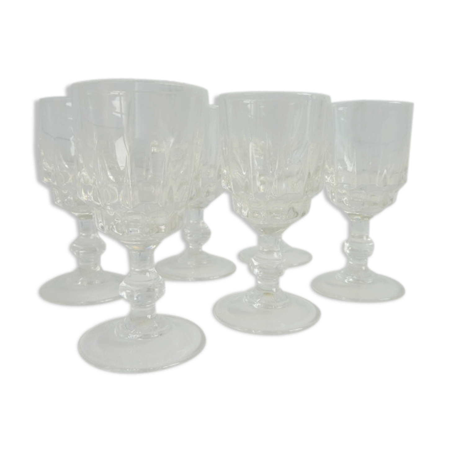 6 glasses with a liqueur