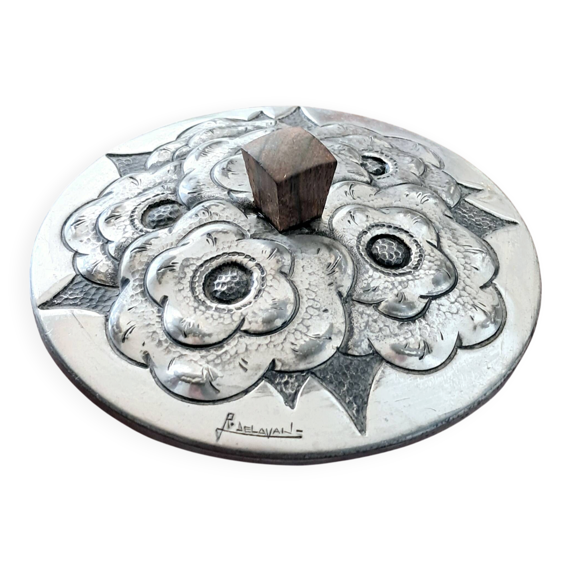 Tin Bonbonnière. Art Deco. Signed René Delavan.