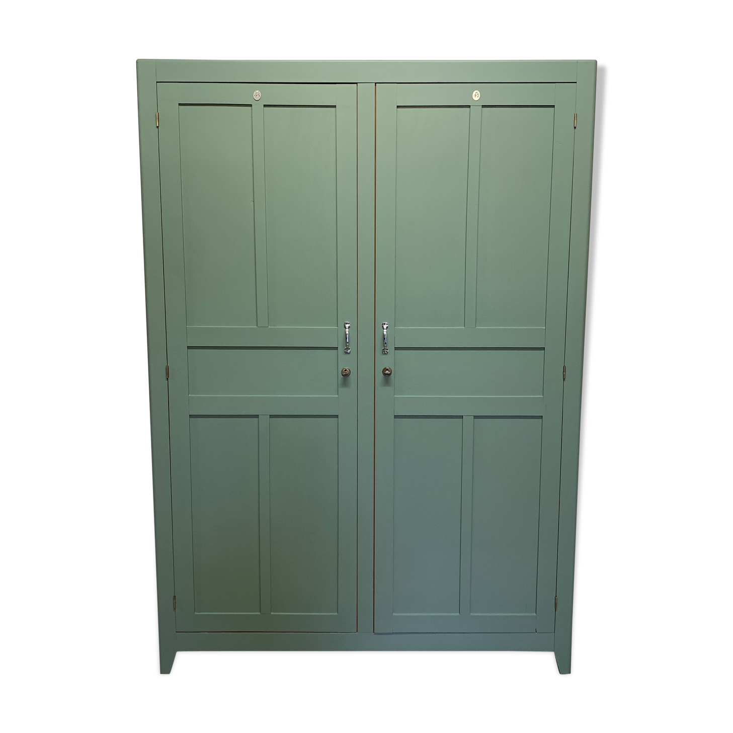 Armoire parisienne