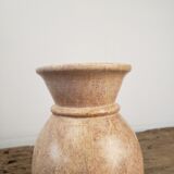 Vase en pierre polie
