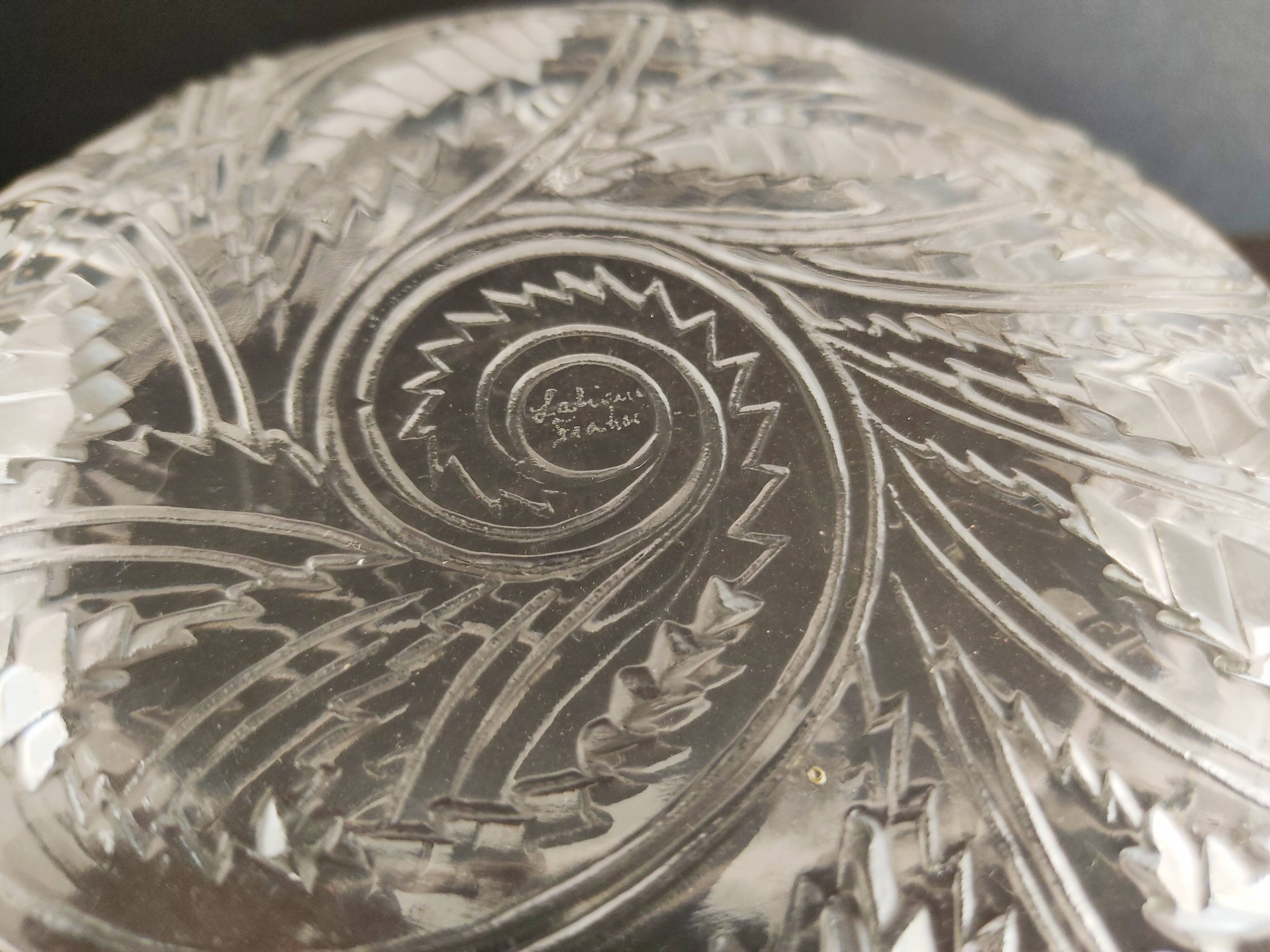 Coupe Lalique pinsons et feuillages signée