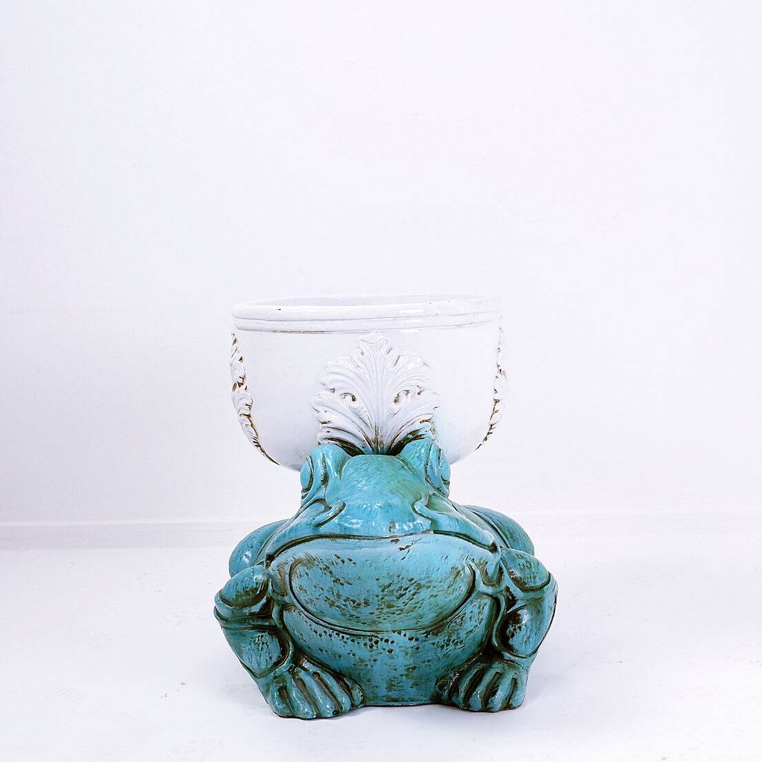 Slip pot cover