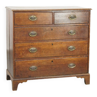 Commode  finie en chêne antique avec 5 tiroirs