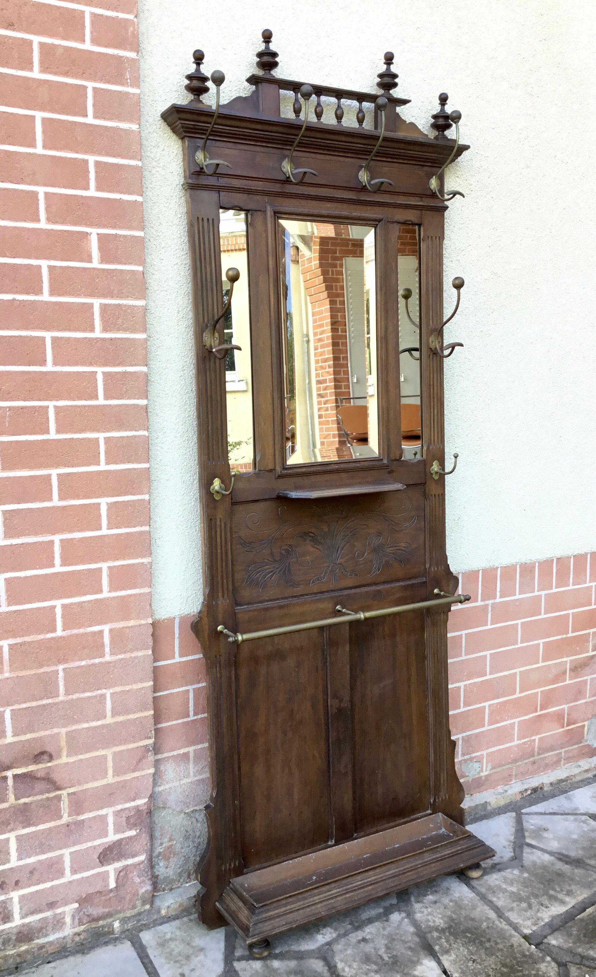 Napoleon III coat-holder