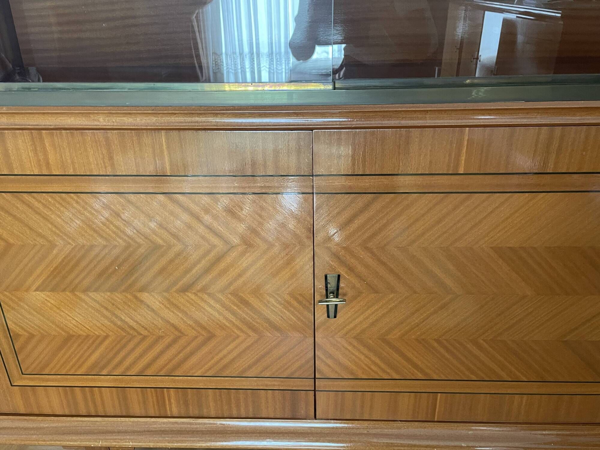Buffet vitrine vintage bois et laiton