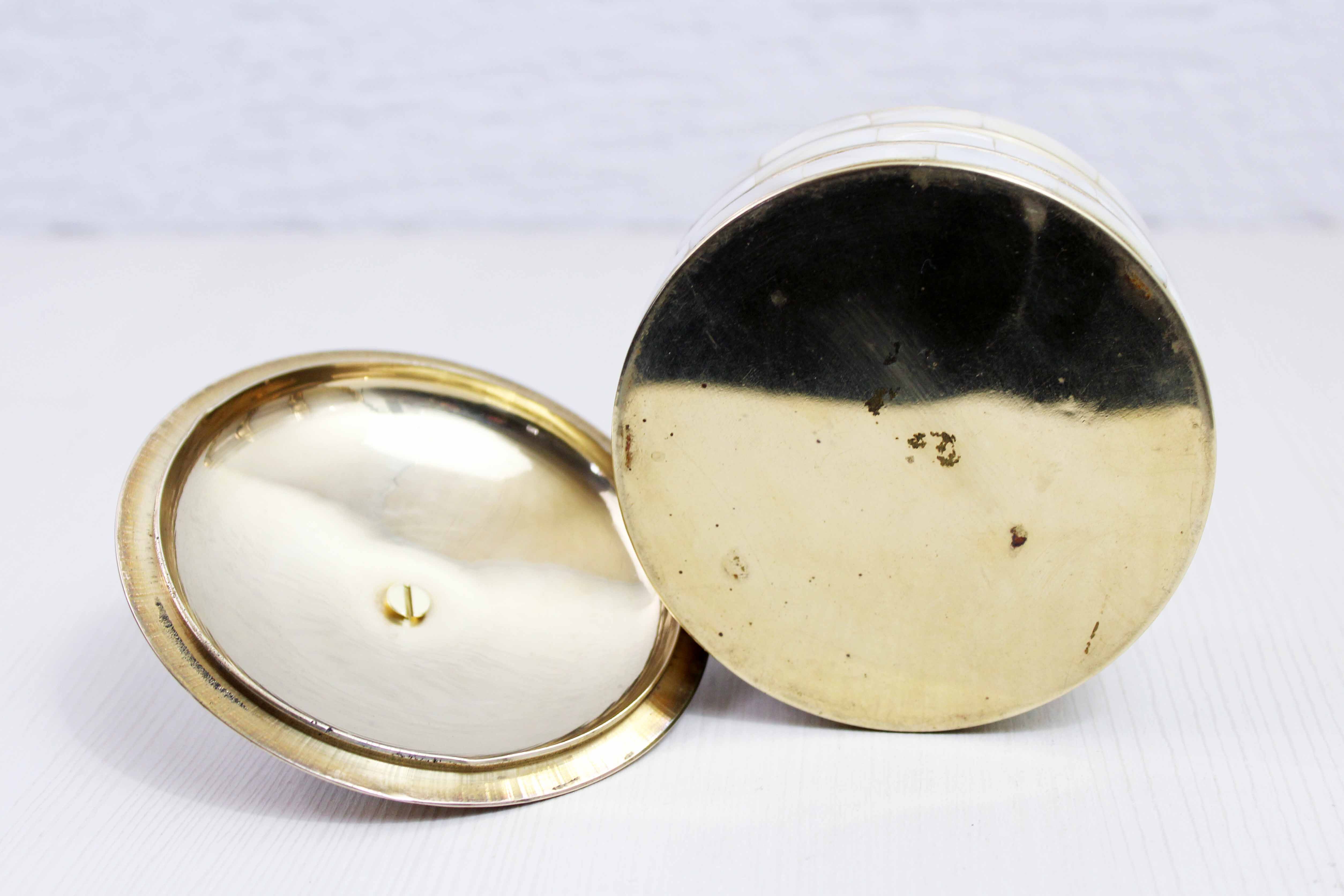 Vintage box in brass and mother-of-pearl