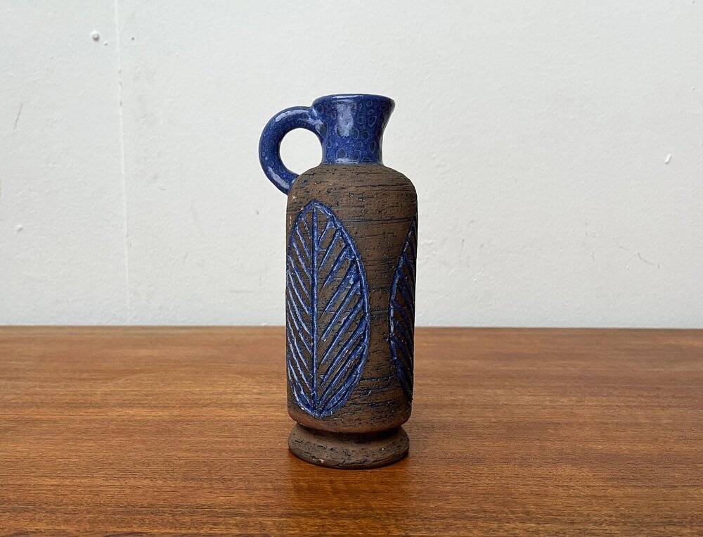 Carafe en poterie d'atelier suédois du milieu du siècle de Laholm, années 1960