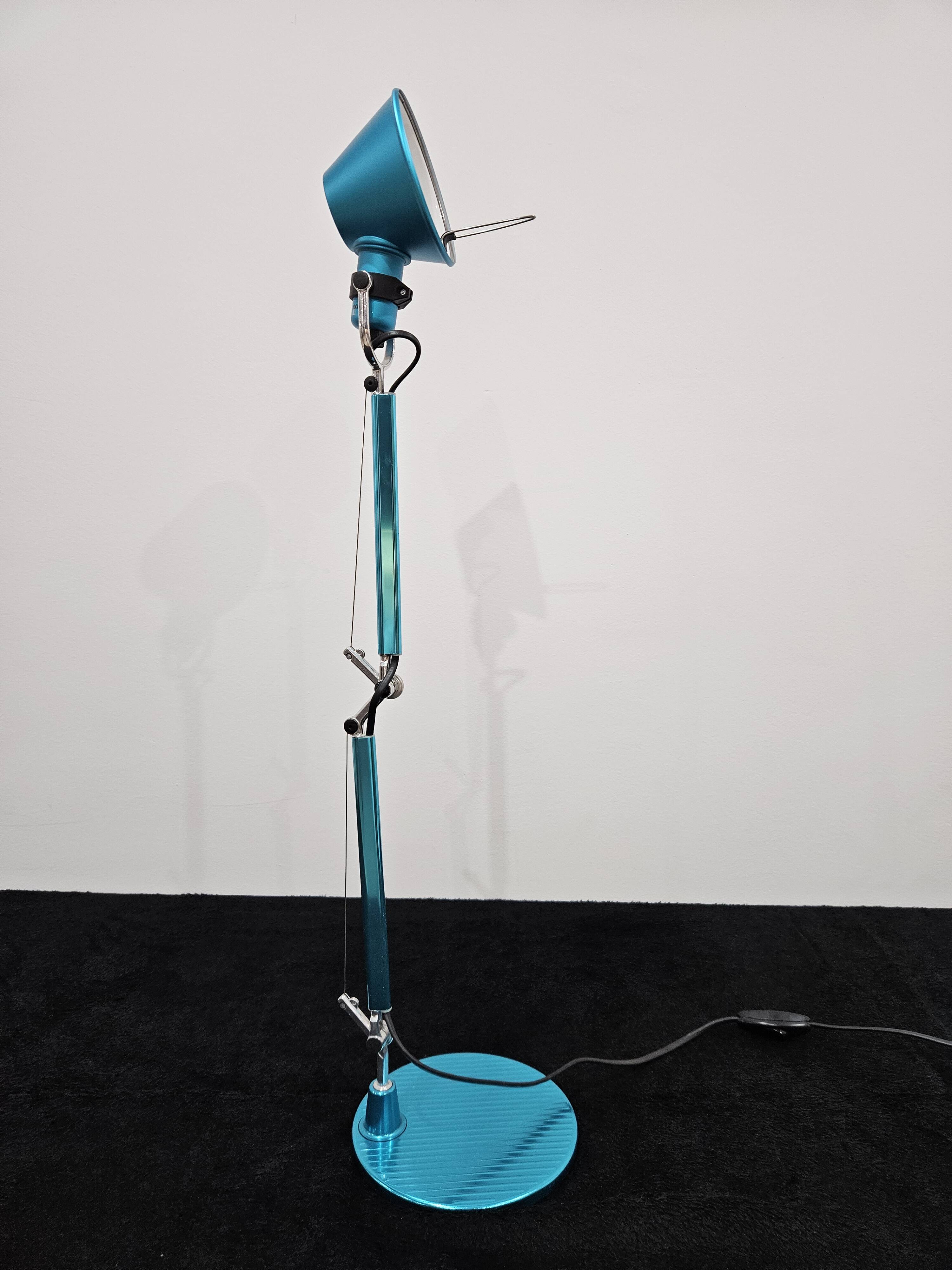 Artemide Tolomeo desk lamp, Design: Michele De Lucchi, Giancarlo Fassina.