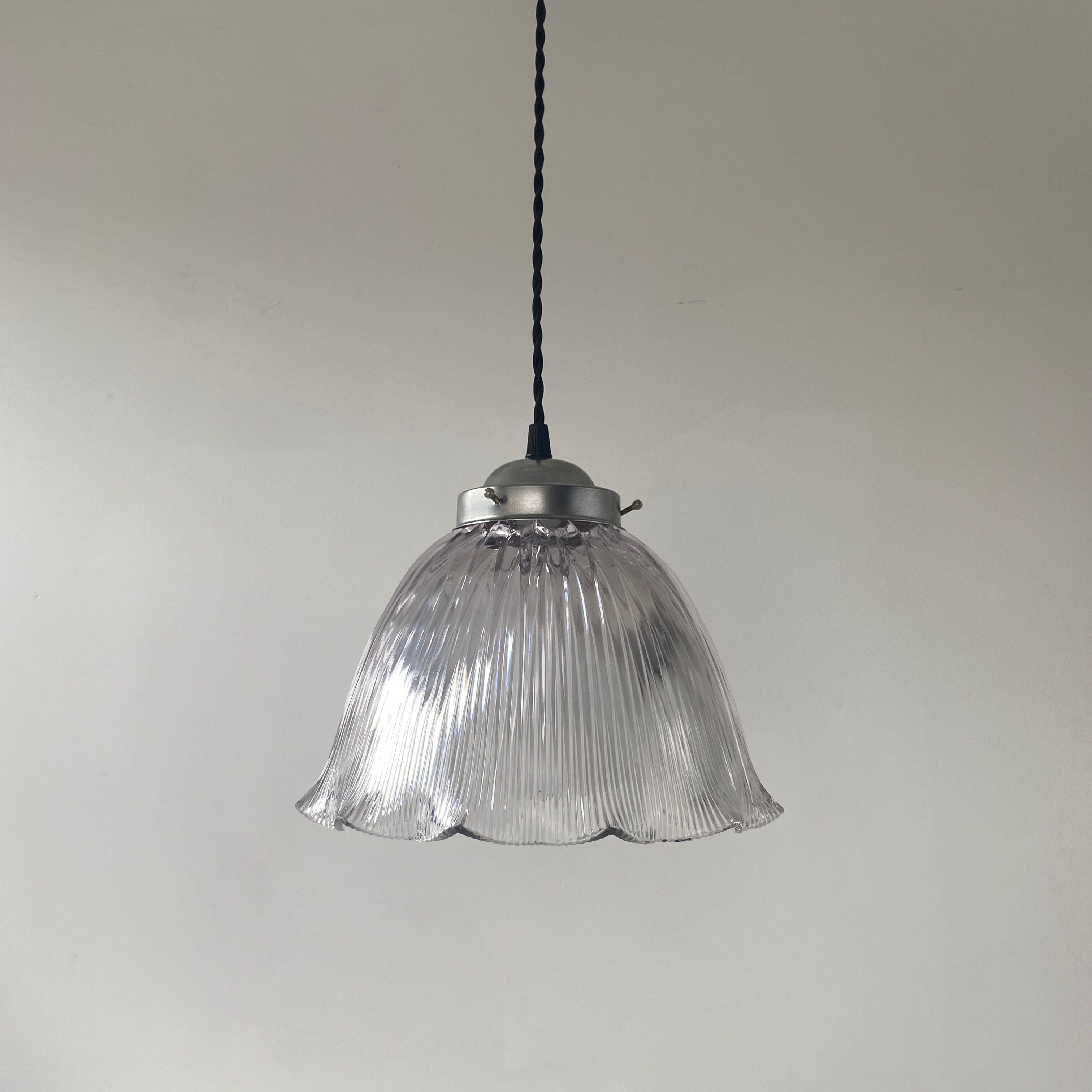 Holophane glass suspension 25,5 cm vintage