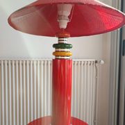 Guéridon et lampe laqués d'Olivier Vilatte