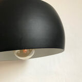 Black metal suspension