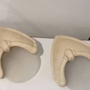 Pair of Art Deco corner wall lights in plaster and acid-etched glass, 1930s.