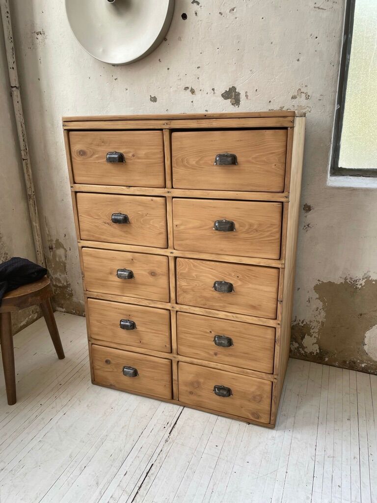 Craft furniture with drawers shell handles