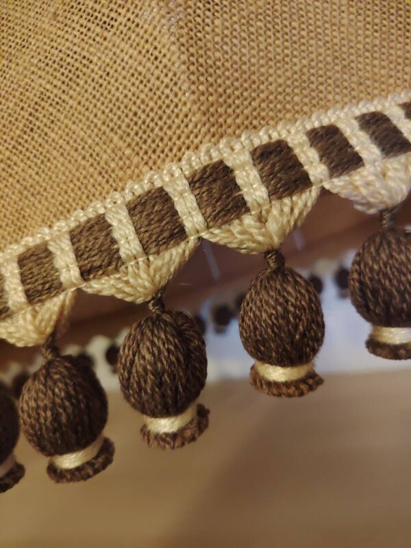 Grande suspension esprit toile de jute et pompons