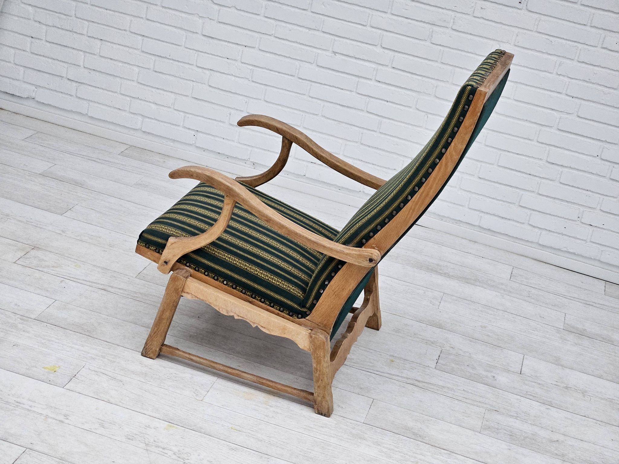 Chaise à bascule danoise à dossier haut, très bon état d'origine.