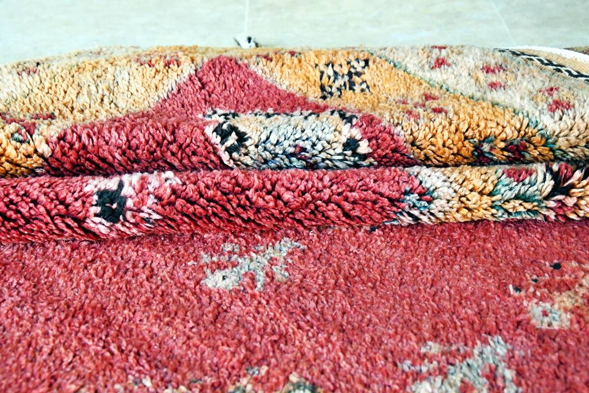 Moroccan Berber rug Taznakht vintage 300 x 145 cm Excellent condition