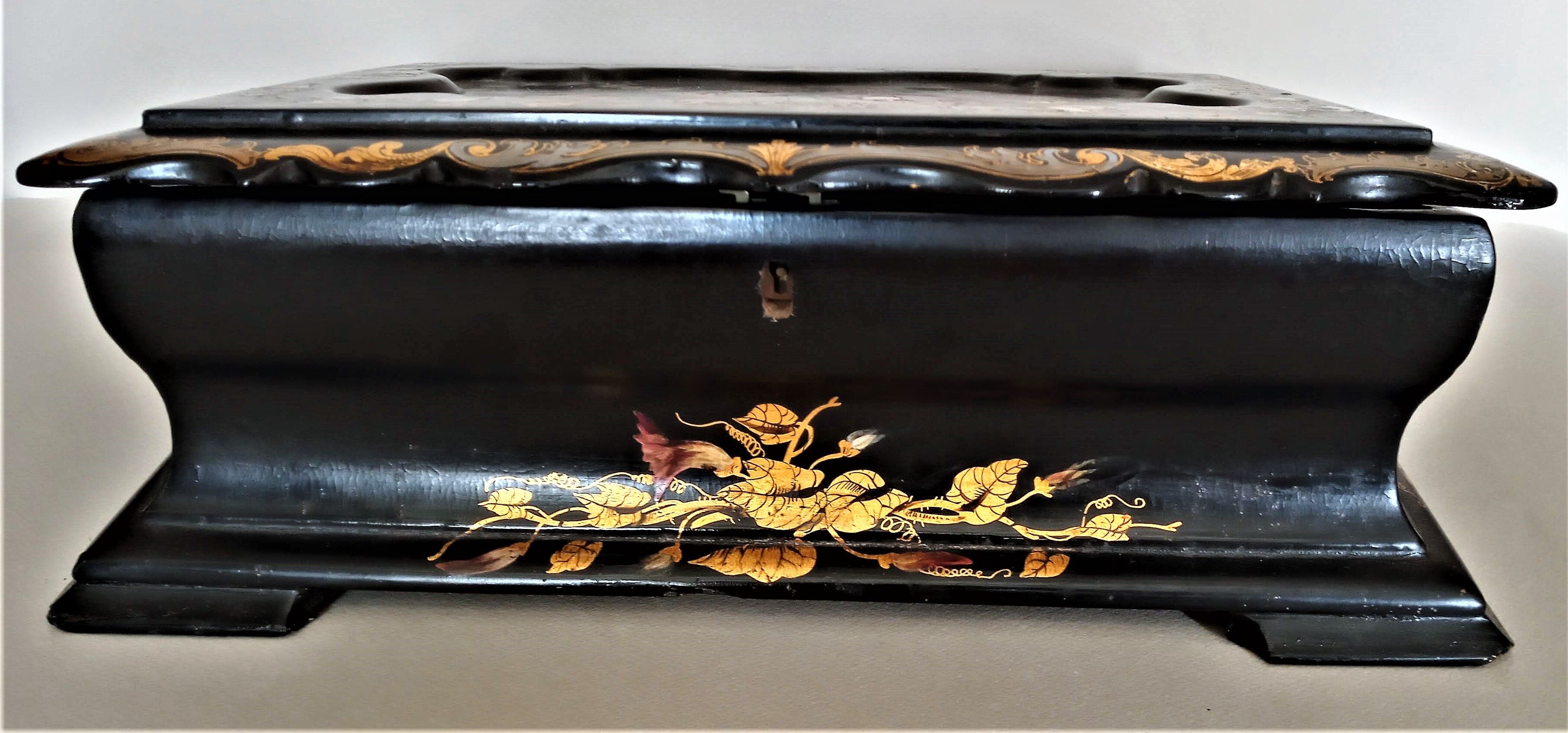 Burgauté writer with gilding, decorations painted with flowers, Napoleon III era