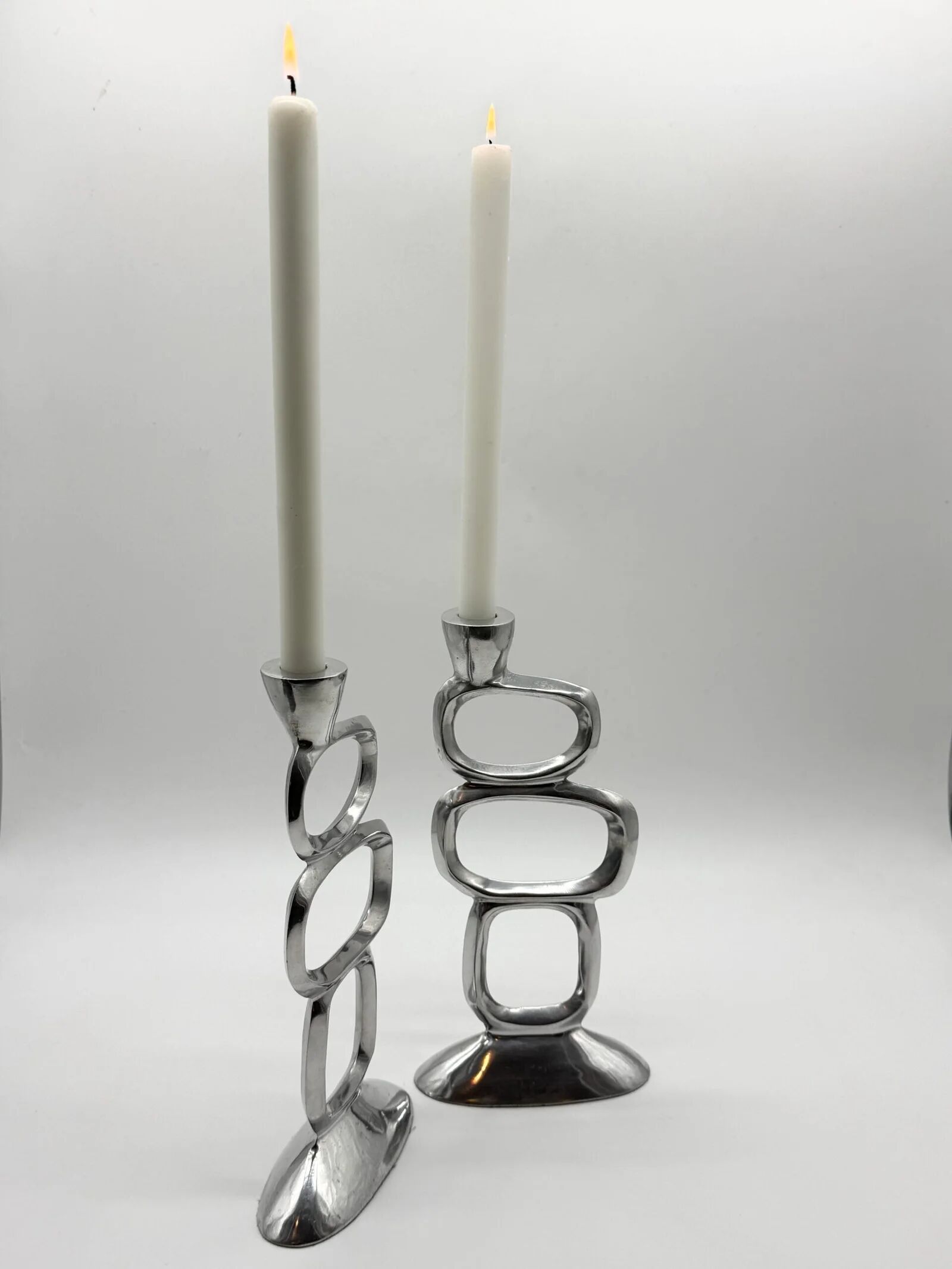 Pair of candlesticks "Circle" – Matthew Hilton, 1980s