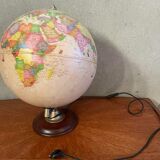 Globe vintage pied en bois