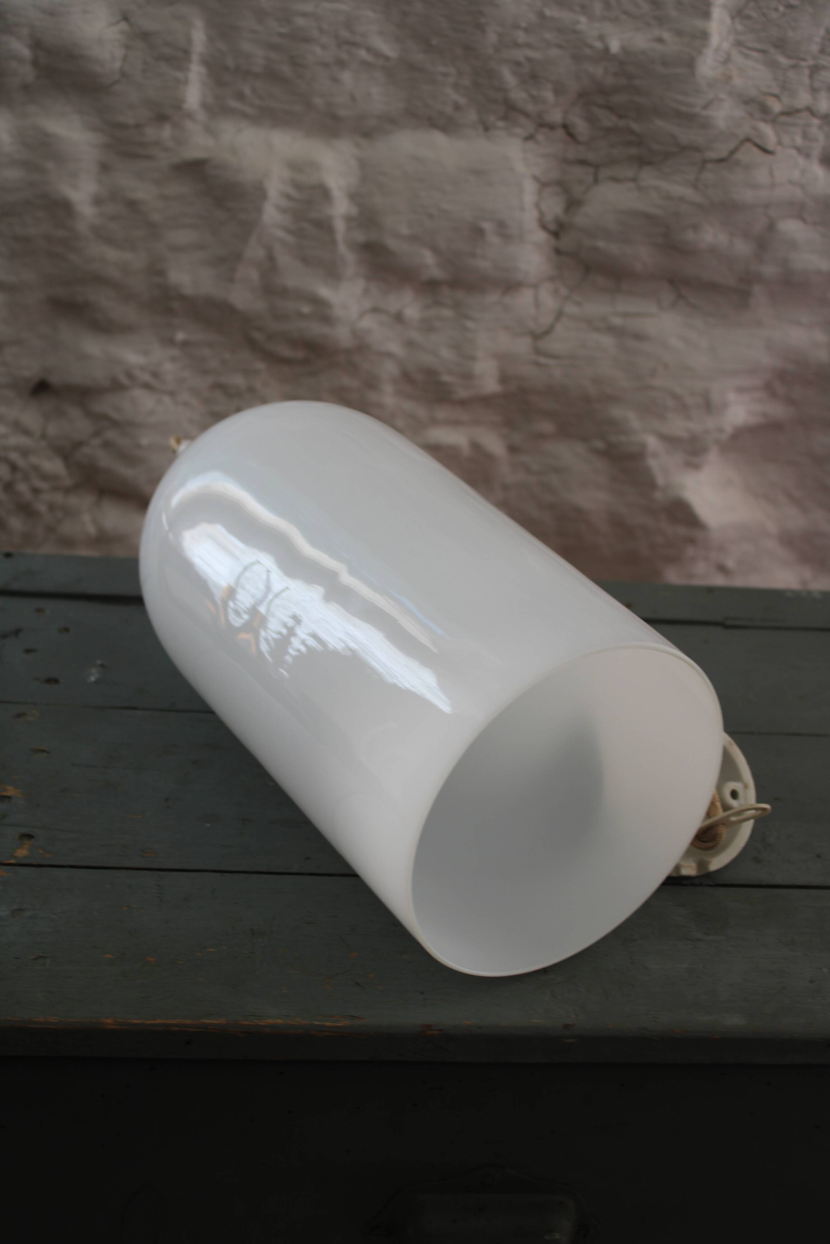 Hanging lamp in opaline