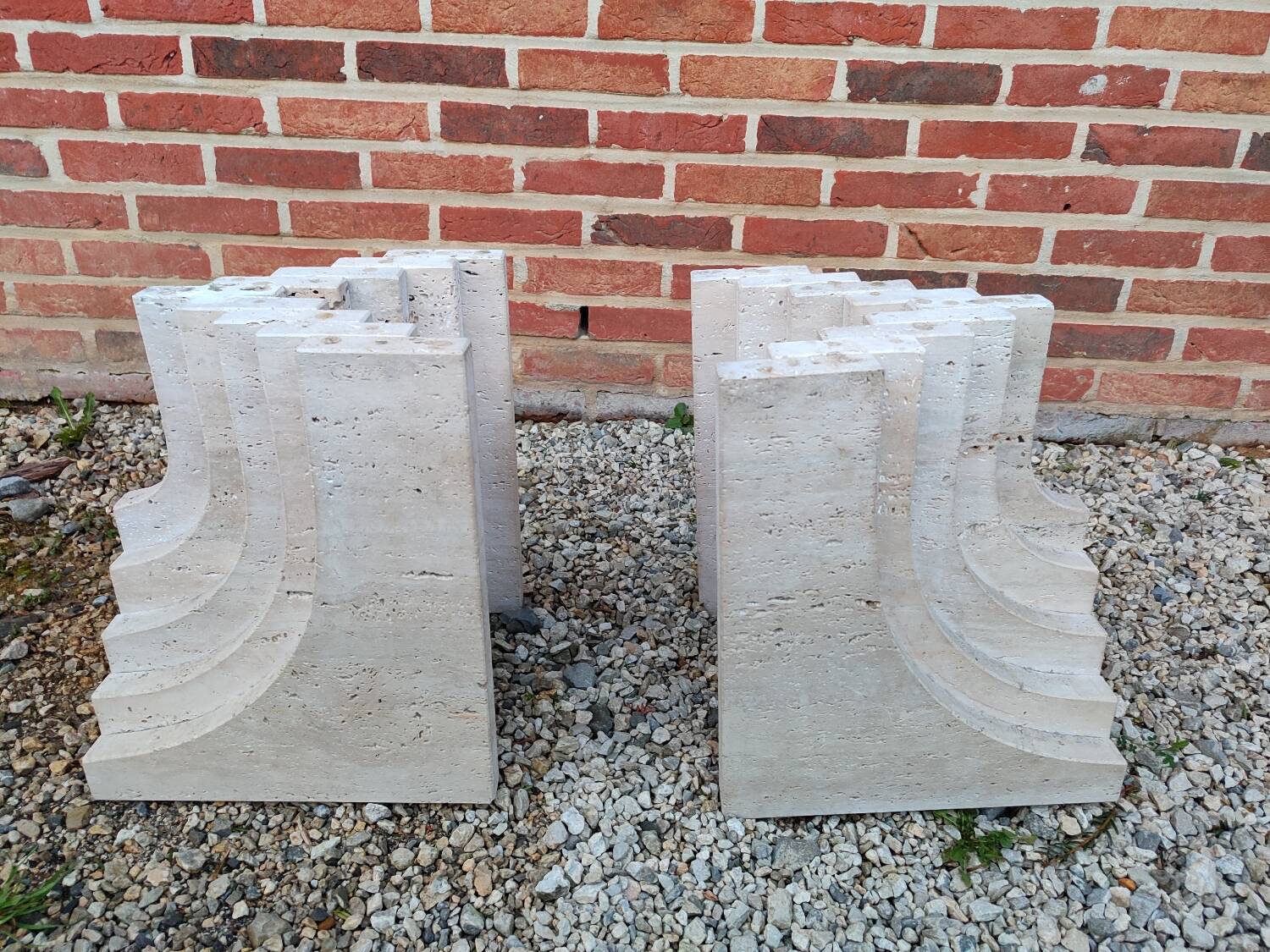 Table basse en travertin et verre, Carlo Scarpa, Italy, 1970s