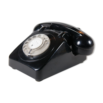 Phone of the ste of "telefones de lisboa e porto" vintage , black phone, vintage,