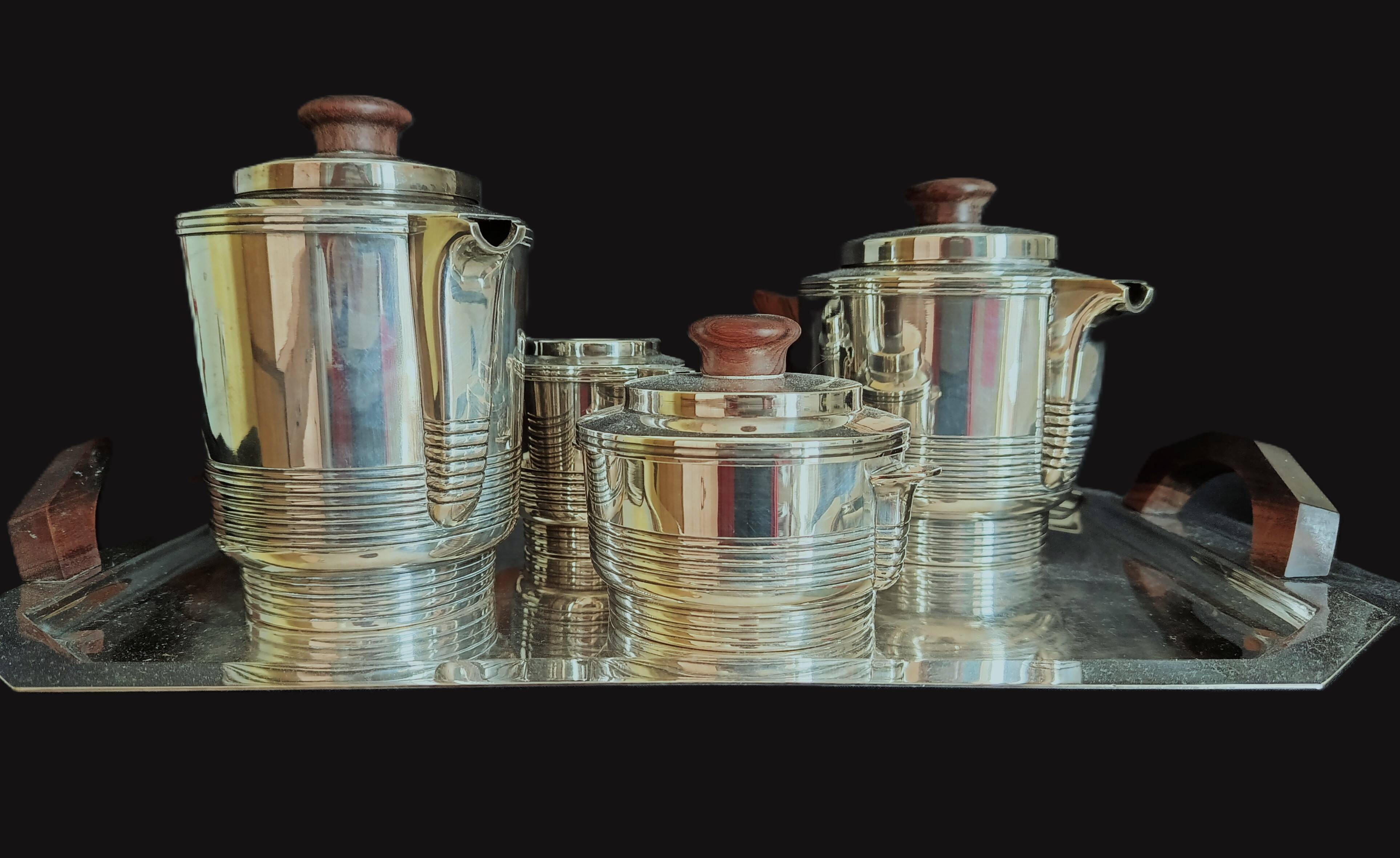Art Deco coffee and tea service, silversmith Noël Collet, 1930s, 5 pieces.