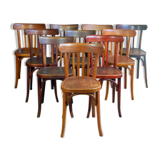 Lot 10 bistro chairs BAUMANN and CODINA 30-50