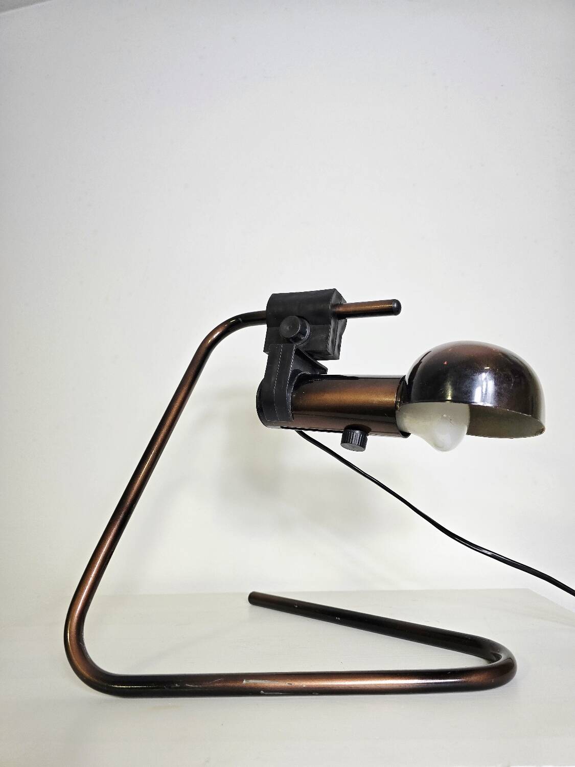 Lampe de table ajustable en bronze des années 80