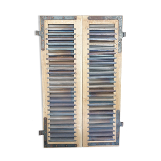 Double louvered shutter