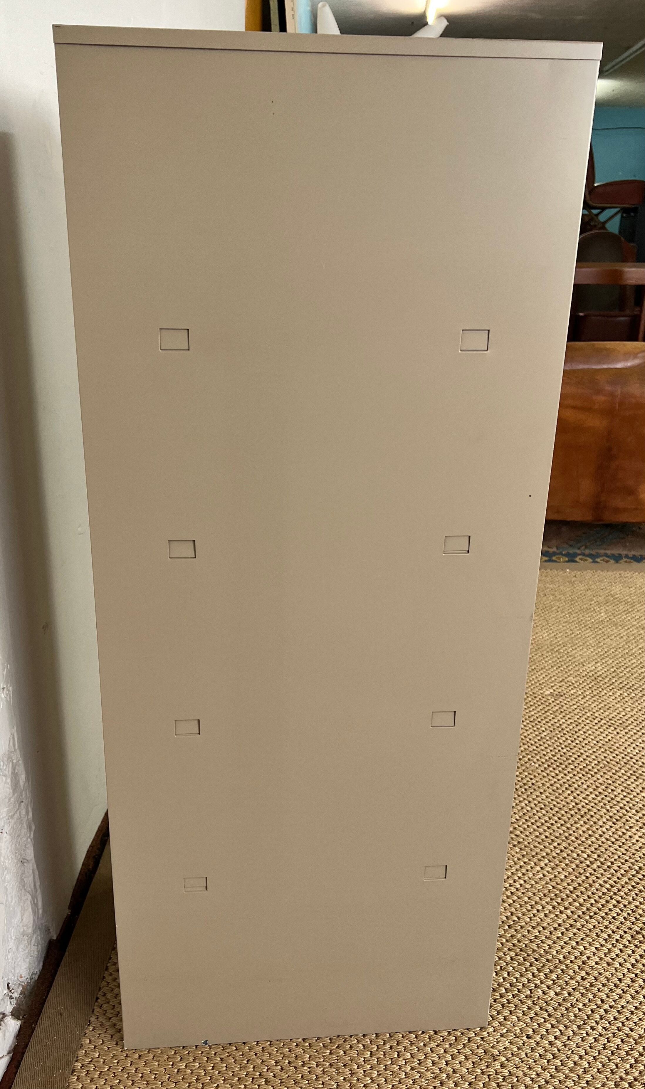 Industrial valve furniture