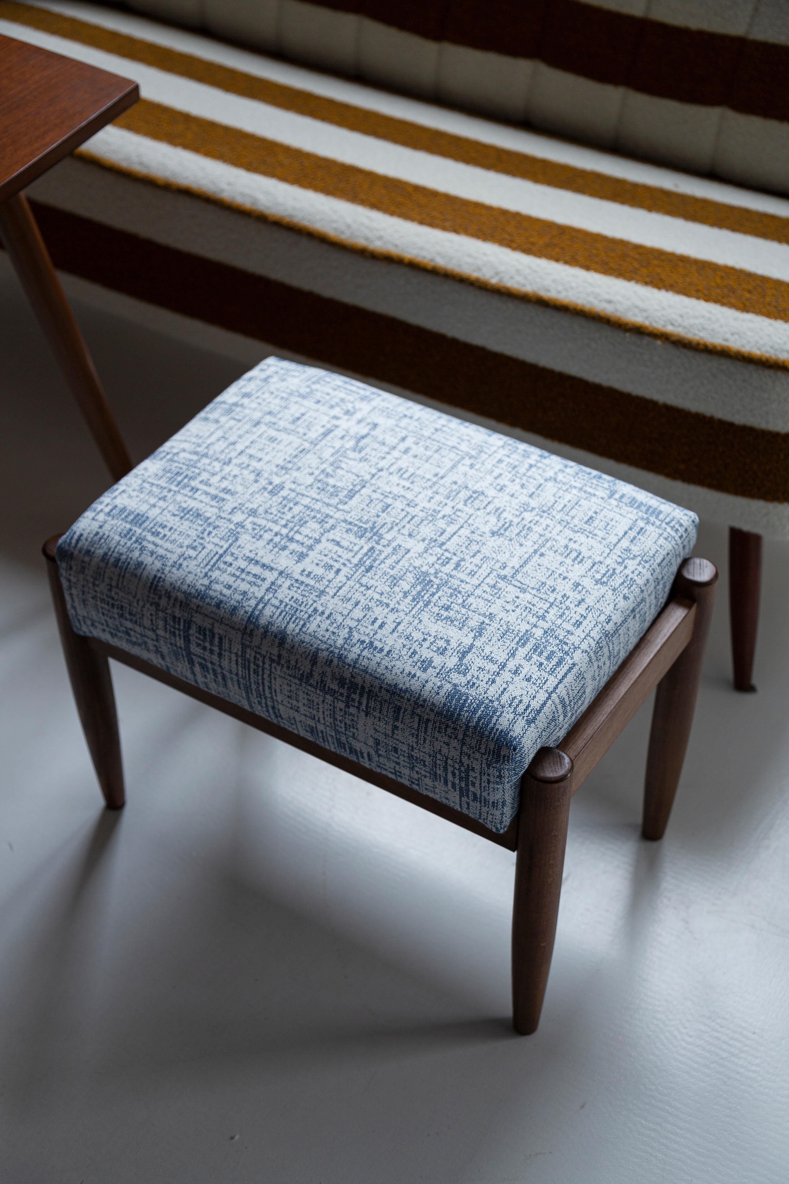 Mid-century vintage stool in white and blue linen, Edmund Homa, Europe, 1960s.