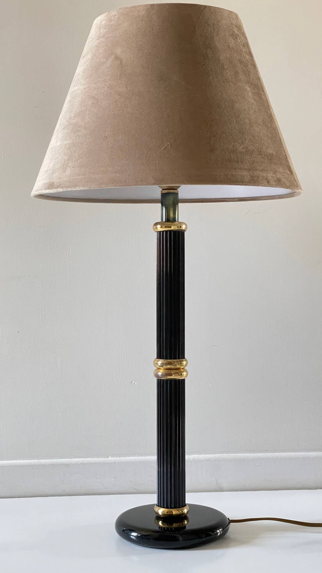 Lampe colonne par le dauphin