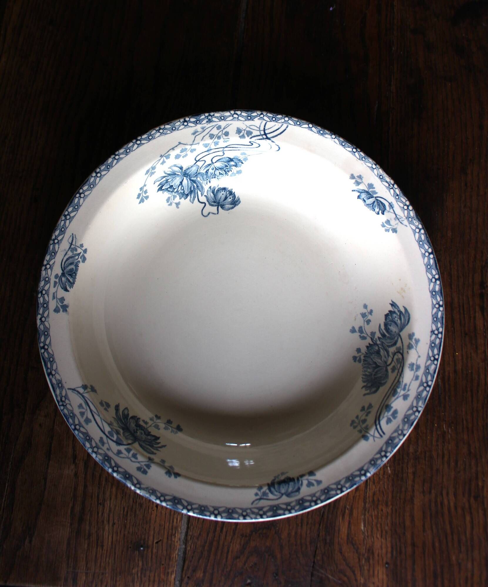 Plat rond creux Terre de fer Bleu Royat Sarreguemines