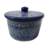 Pot with chinese porcelain lid