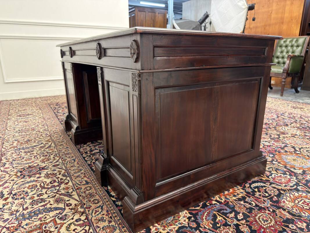 Classic English Chesterfield Desk
